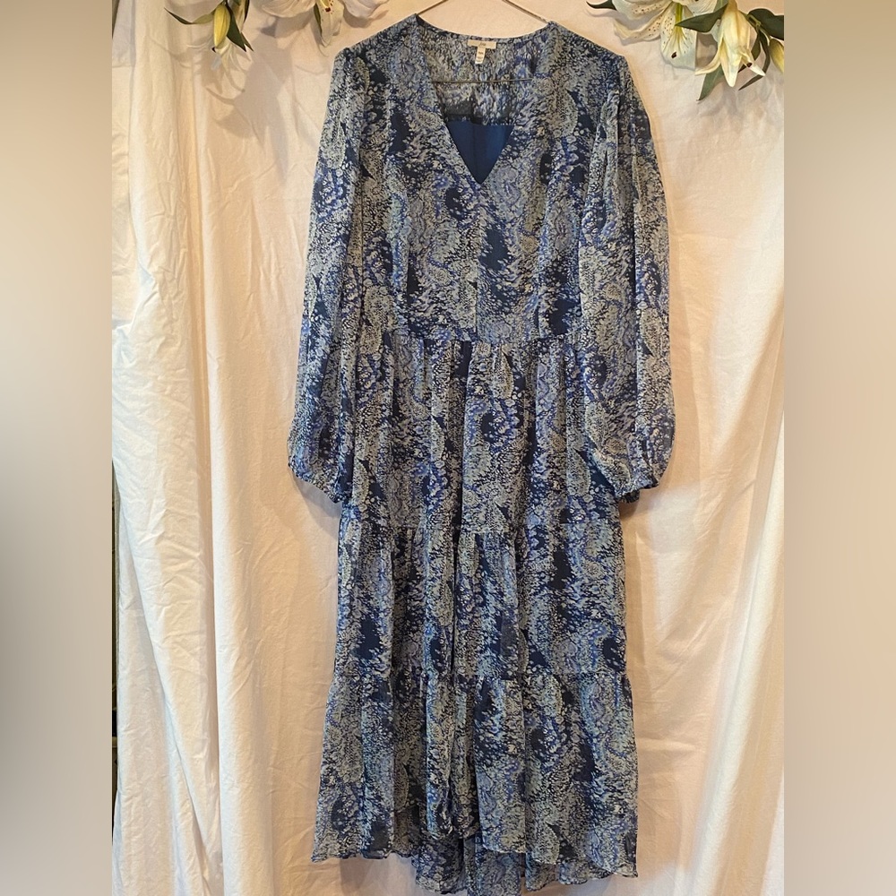 NWT. Joie dress. Size M. Blue pattern.